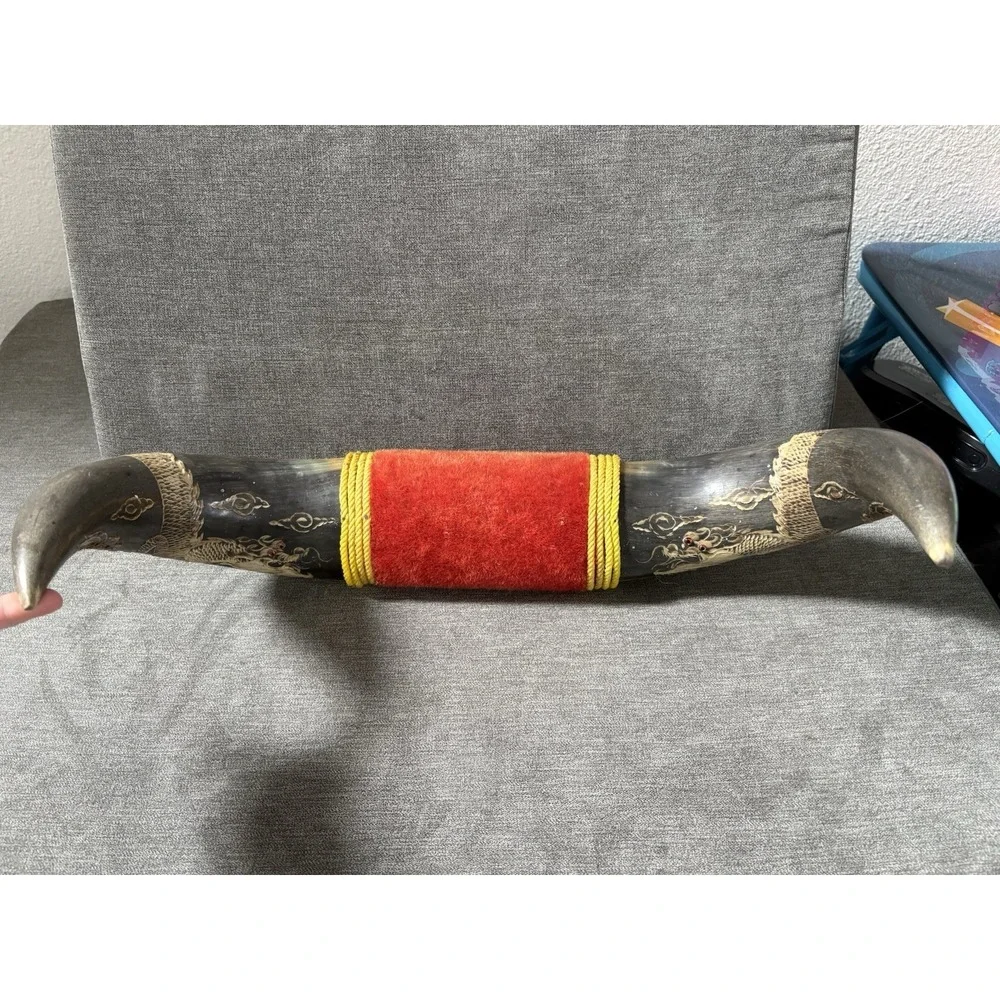 Vintage Philippine Scrimshaw Art Decorative Buffalo Horns w/ Chinese‎ Dragons